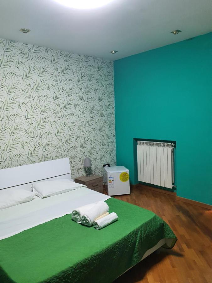 b b desy Bed & Breakfast Caserta Bagian luar foto