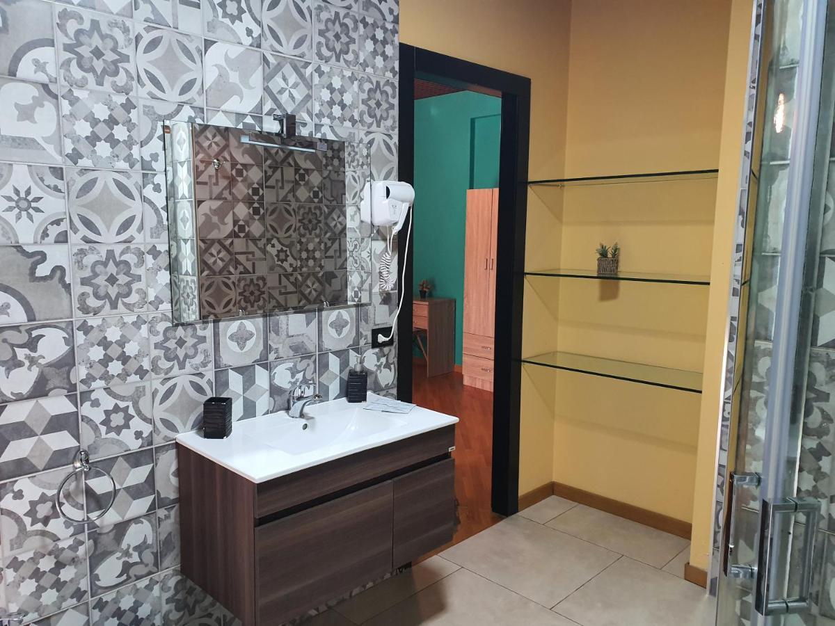 b b desy Bed & Breakfast Caserta Bagian luar foto